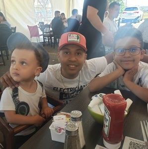 Meet your Posher, Ela